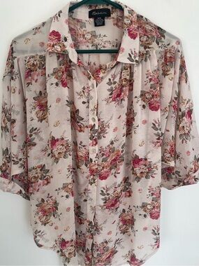 Seductions Sheer Floral Kimono Sleeve Blouse 🔥 - Size M fits L